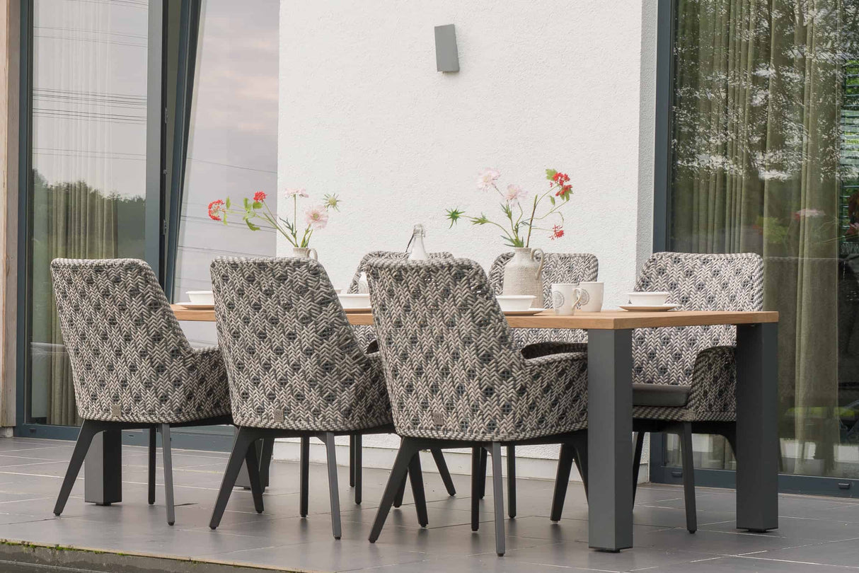 4 Seasons outdoor dining set - demo