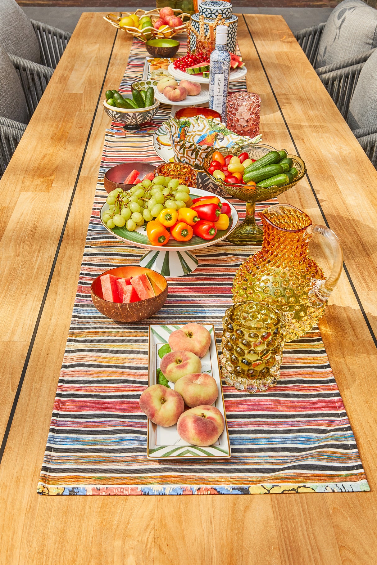 SUNS Palermo tafel 420 x 100 cm - Natural new teak blad / Matt royal grey frame