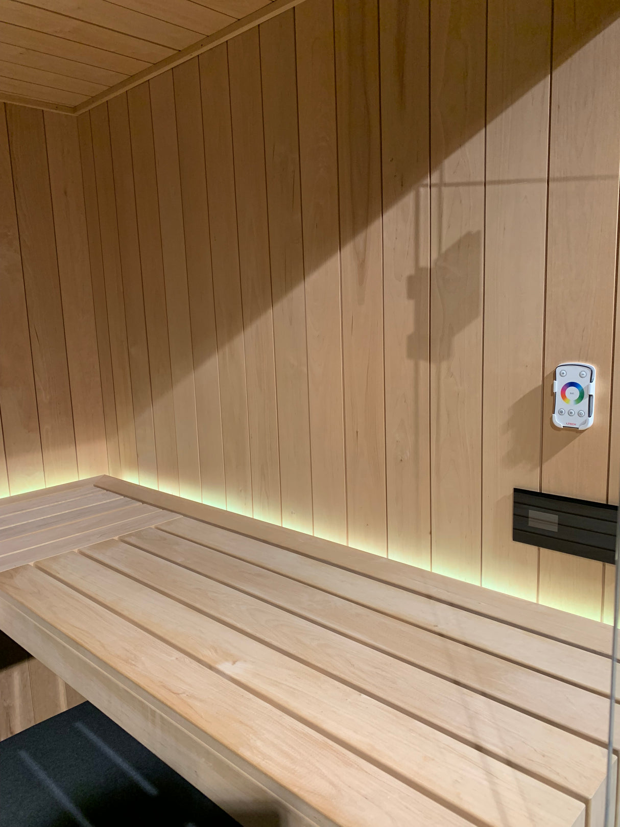 Rhodos maatwerk binnensauna 220 x 200 x 221 cm - elzenhout