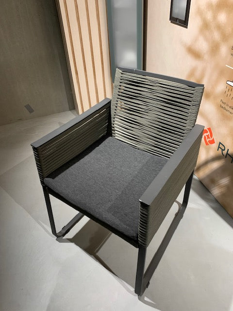 4 Seasons outdoor dining set - demo