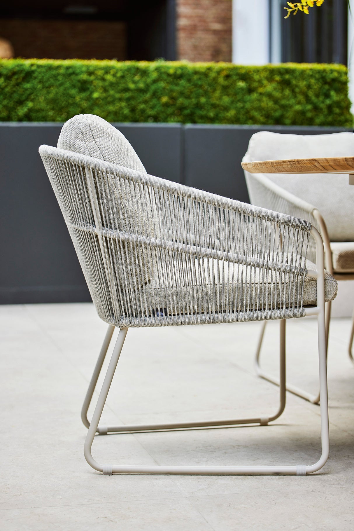 SUNS Noli dining chair - Natural gravel / Matt royal grey