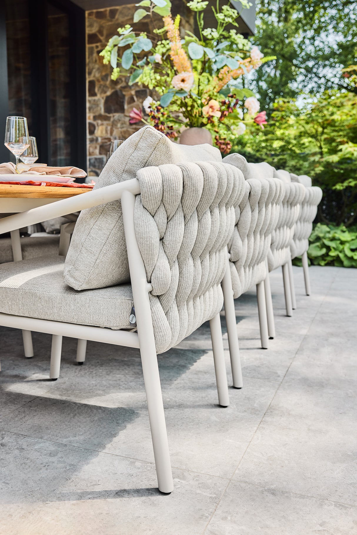 SUNS Sato dining chair