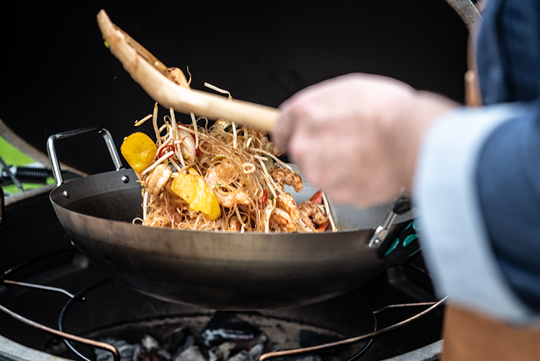 Big Green Egg Carbon steel wok