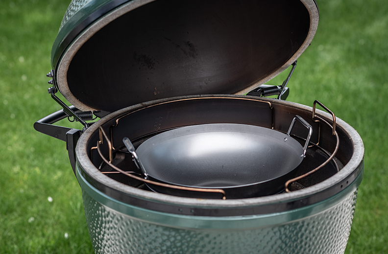 Big Green Egg Carbon steel wok