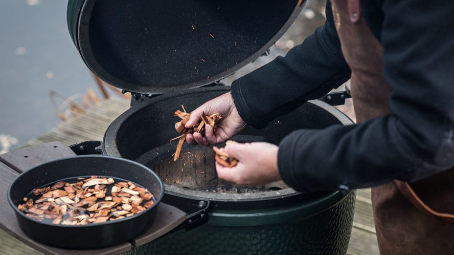 Big Green Egg Houtsnippers kers - 2900 ml