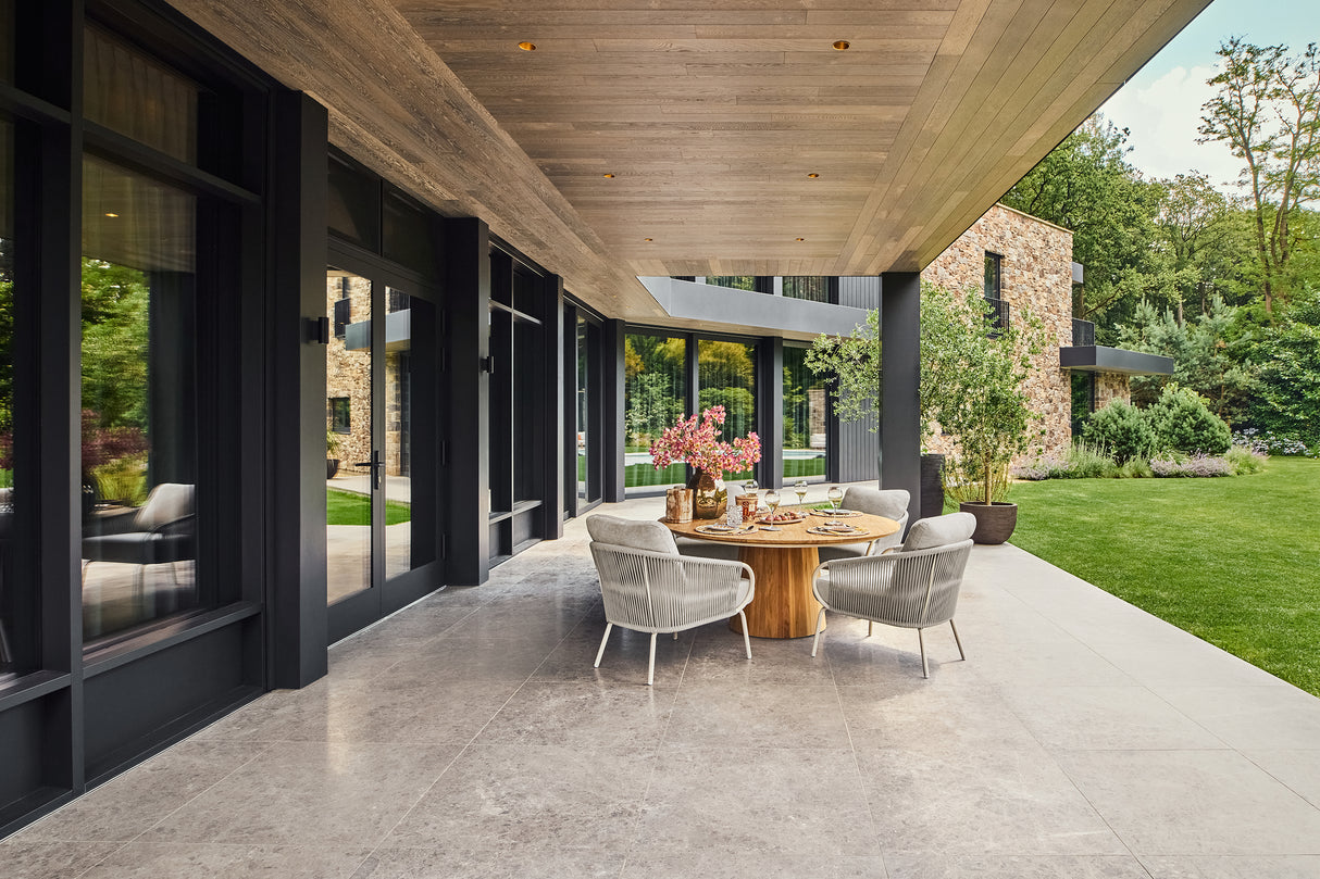 SUNS Dolce low dining chair - Natural gravel / Camel sand