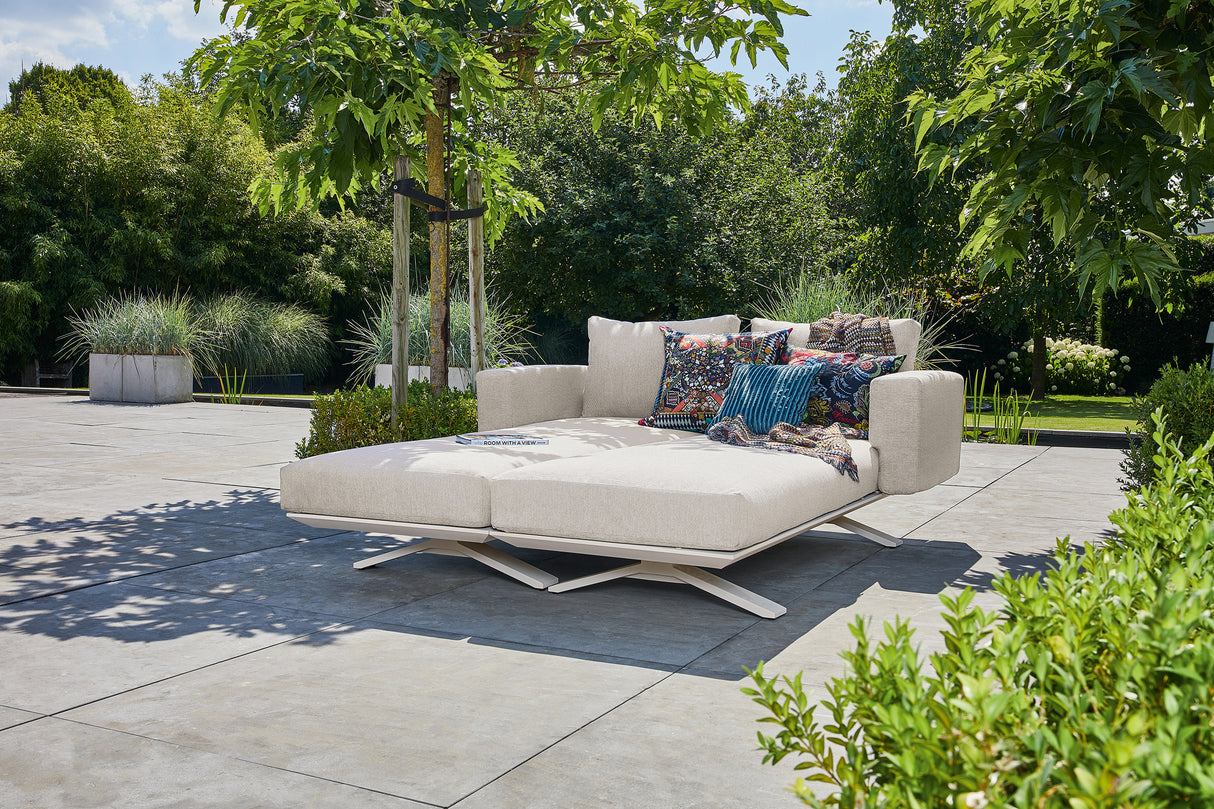 SUNS Stockholm daybed