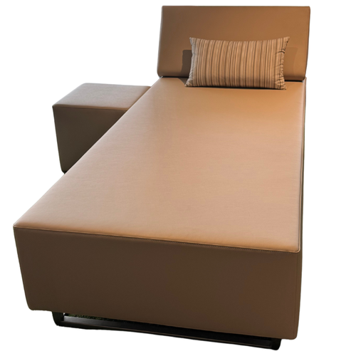 Loungebed met bijzettafel showroommodel – 90 x 200 cm