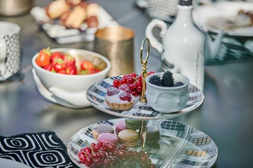 SUNS Palermo tafel 280 x 116 cm - Neolith black blad / Camel sand frame