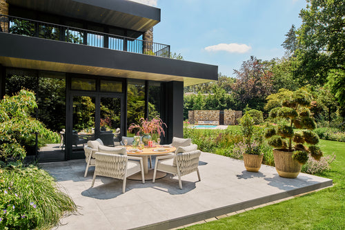 SUNS Low dining set met Grado tafel en Sato stoelen