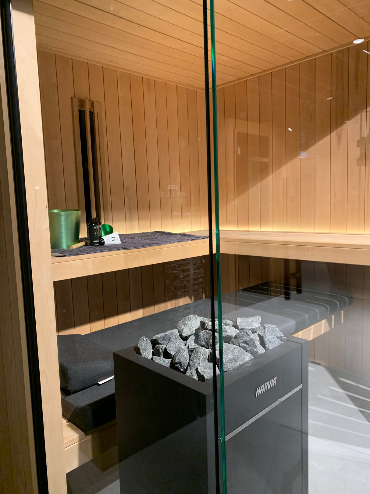 Rhodos maatwerk binnensauna 220 x 200 x 221 cm - elzenhout