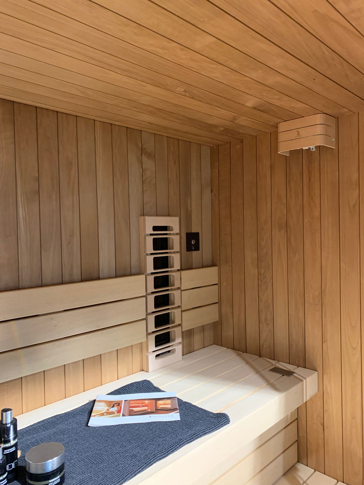 Reindeer binnensauna demo 186 x 210