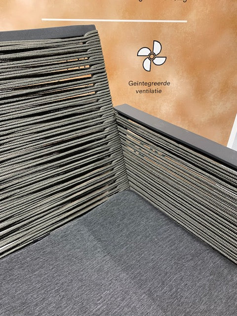 4 Seasons outdoor dining set - demo