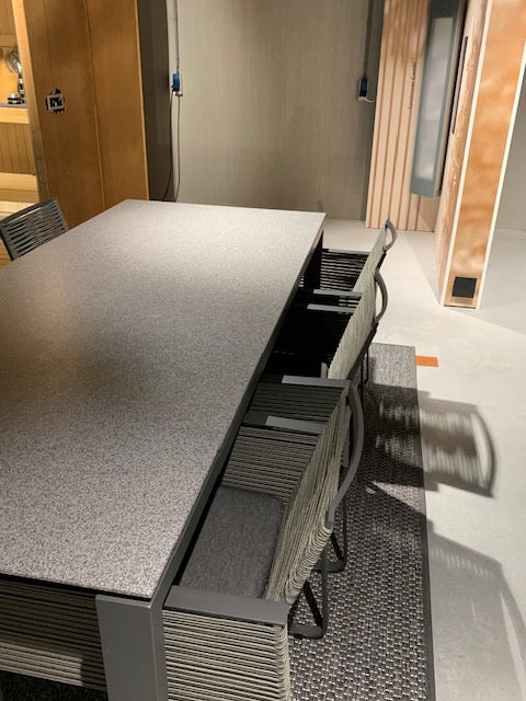 4 Seasons outdoor dining set - demo