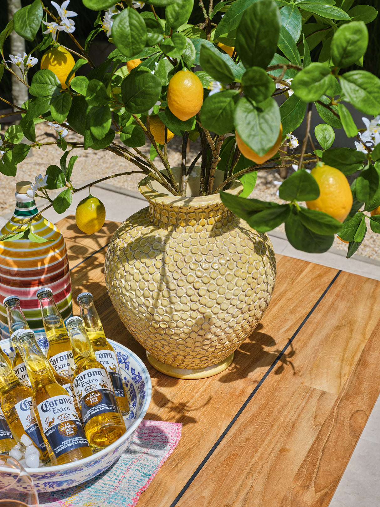 SUNS Palermo tafel 420 x 100 cm - Natural new teak blad / Matt royal grey frame