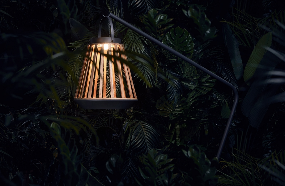 SUNS Jill standaard voor tuinlantaarn – teakhout/matt royal grey