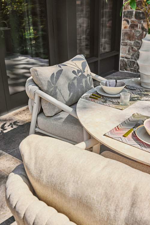 SUNS Low dining set met Grado tafel en Sato stoelen